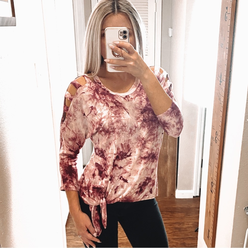 Trendy Tie Dye B.L.U.E. Top size Petite Large - Picture 2 of 11